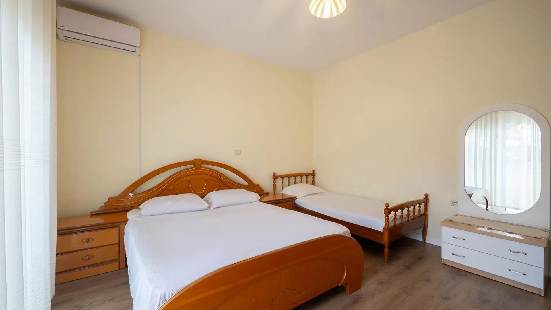 Apartment Seaside Serenity Saranda